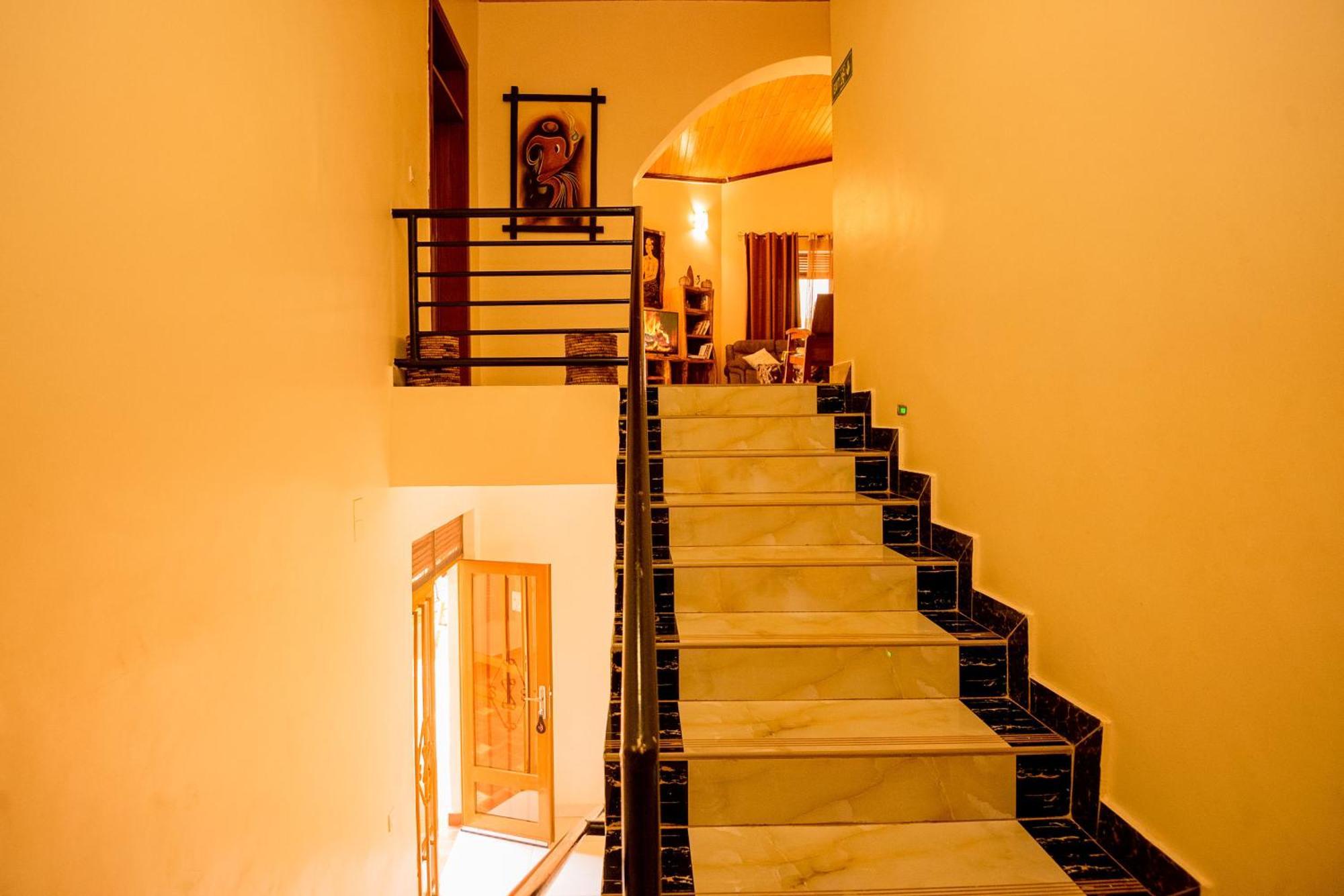 High Ground Villa Ltd Кигали Экстерьер фото